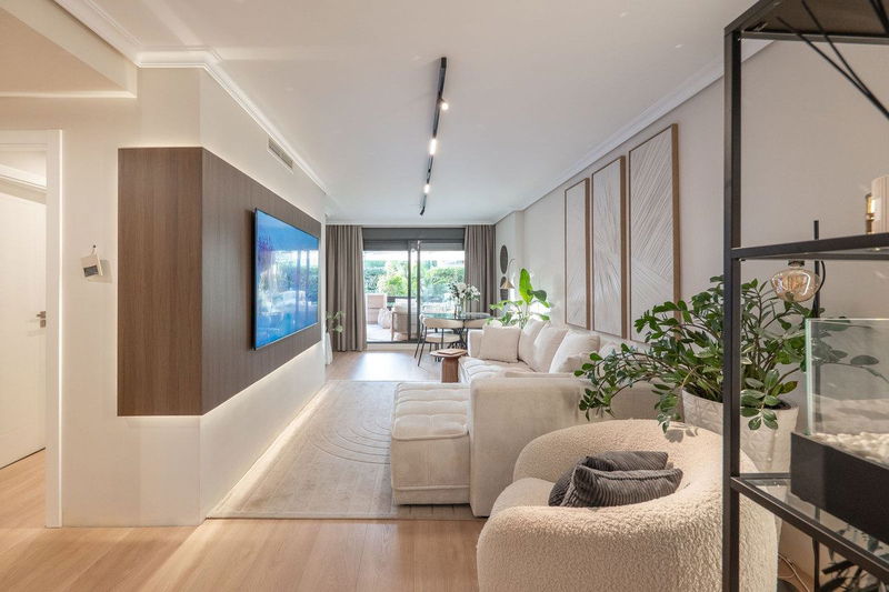 Ground Floor Apartment in Estepona, Costa del Sol – 2 beds – 650000 €