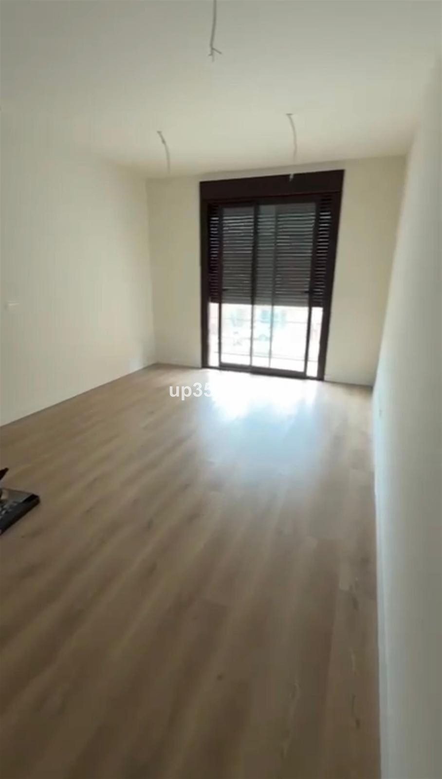 Middle Floor Apartment in Estepona, Costa del Sol – 2 beds – 495000 € - photo 8 of 21
