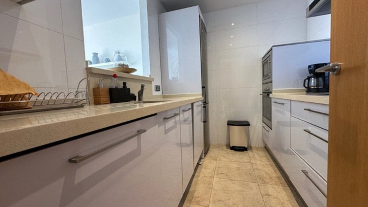 Penthouse Duplex in Fuengirola, Costa del Sol – 3 beds – 610000 € - photo 5 of 24