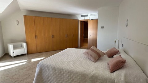 Penthouse Duplex in Fuengirola, Costa del Sol – 3 beds – 610000 € - photo 23 of 24