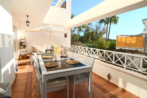 Middle Floor Apartment in Marbella, Costa del Sol – 2 beds – 395000 € - photo 10 of 23
