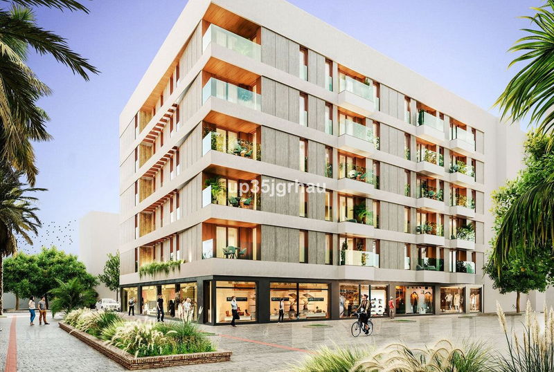 Middle Floor Apartment in Estepona, Costa del Sol – 3 beds – 500000 €