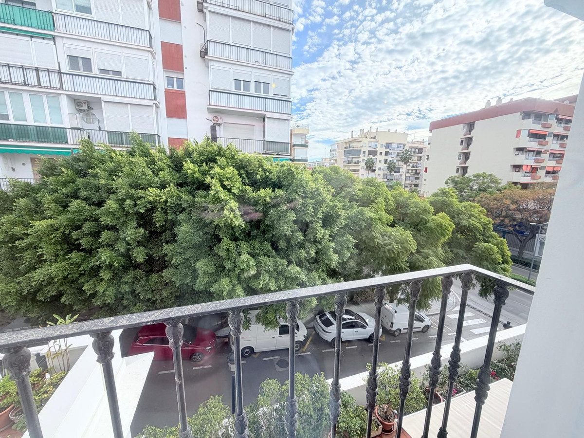 Middle Floor Apartment in Marbella, Costa del Sol – 3 beds – 595000 € - photo 6 of 34