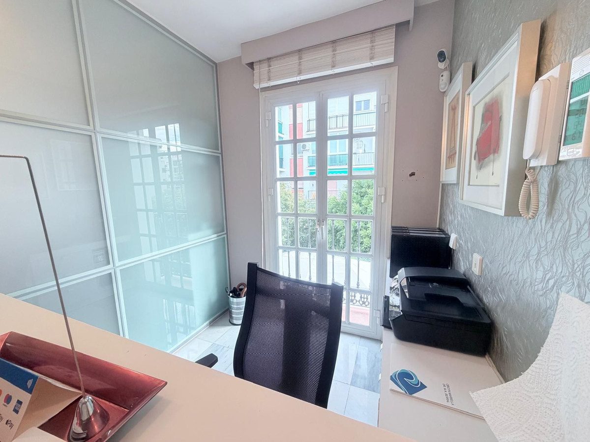 Middle Floor Apartment in Marbella, Costa del Sol – 3 beds – 595000 € - photo 10 of 34