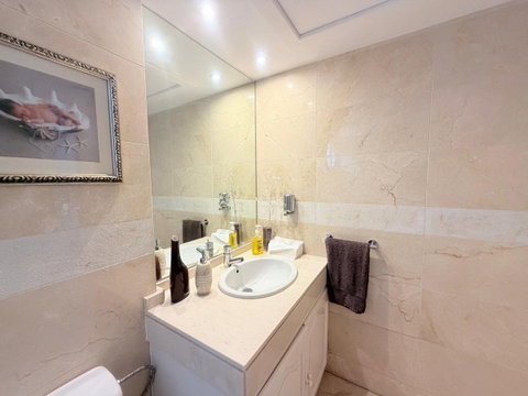 Middle Floor Apartment in Marbella, Costa del Sol – 3 beds – 595000 € - photo 12 of 34
