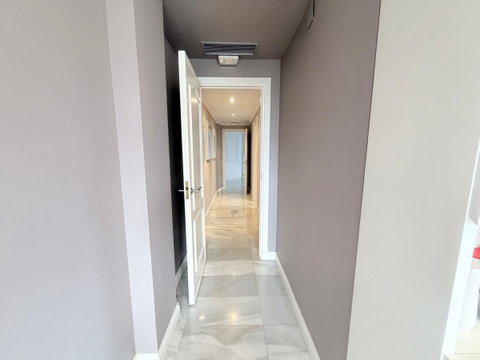Middle Floor Apartment in Marbella, Costa del Sol – 3 beds – 595000 € - photo 18 of 34