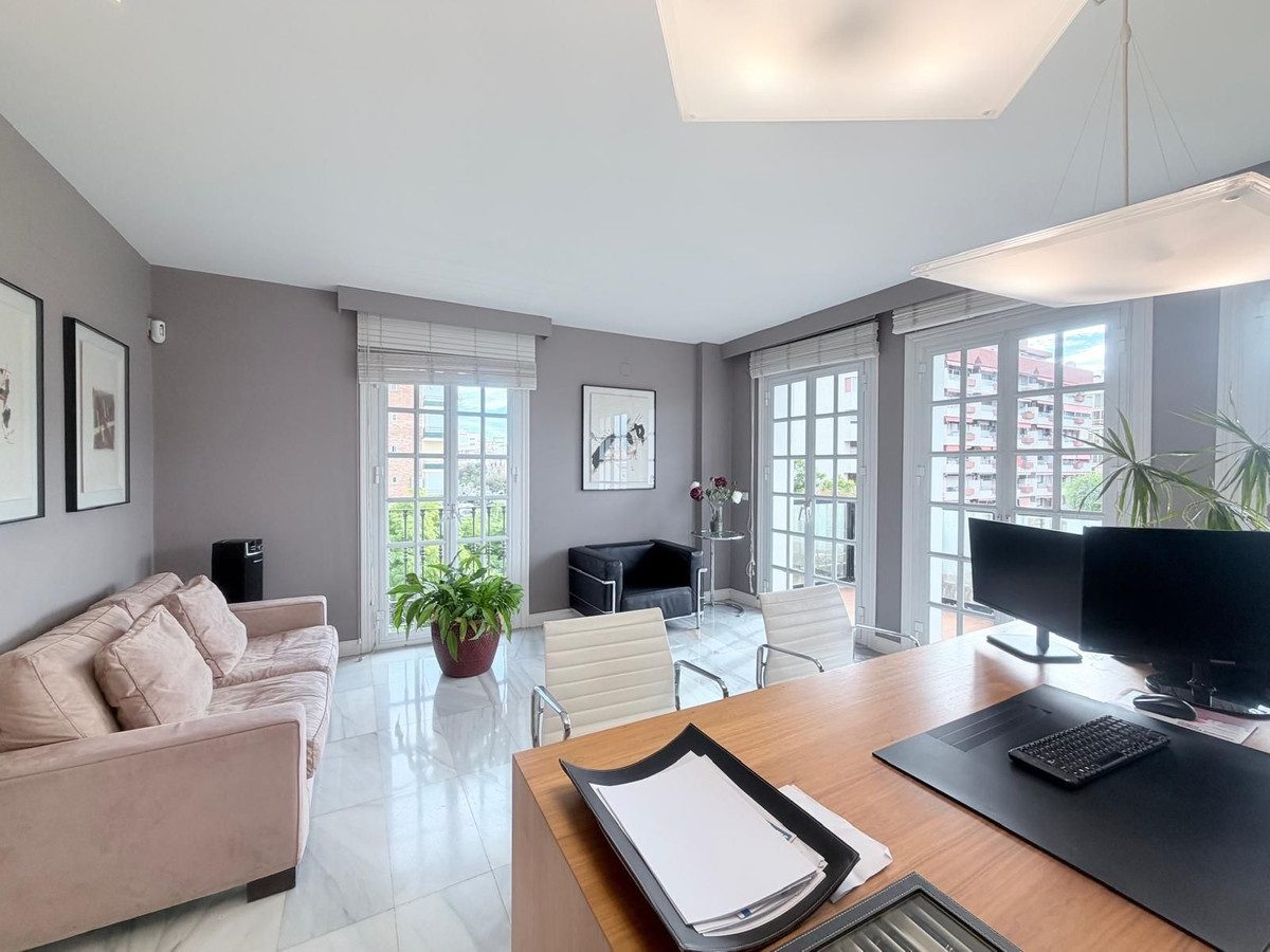 Middle Floor Apartment in Marbella, Costa del Sol – 3 beds – 595000 € - photo 19 of 34