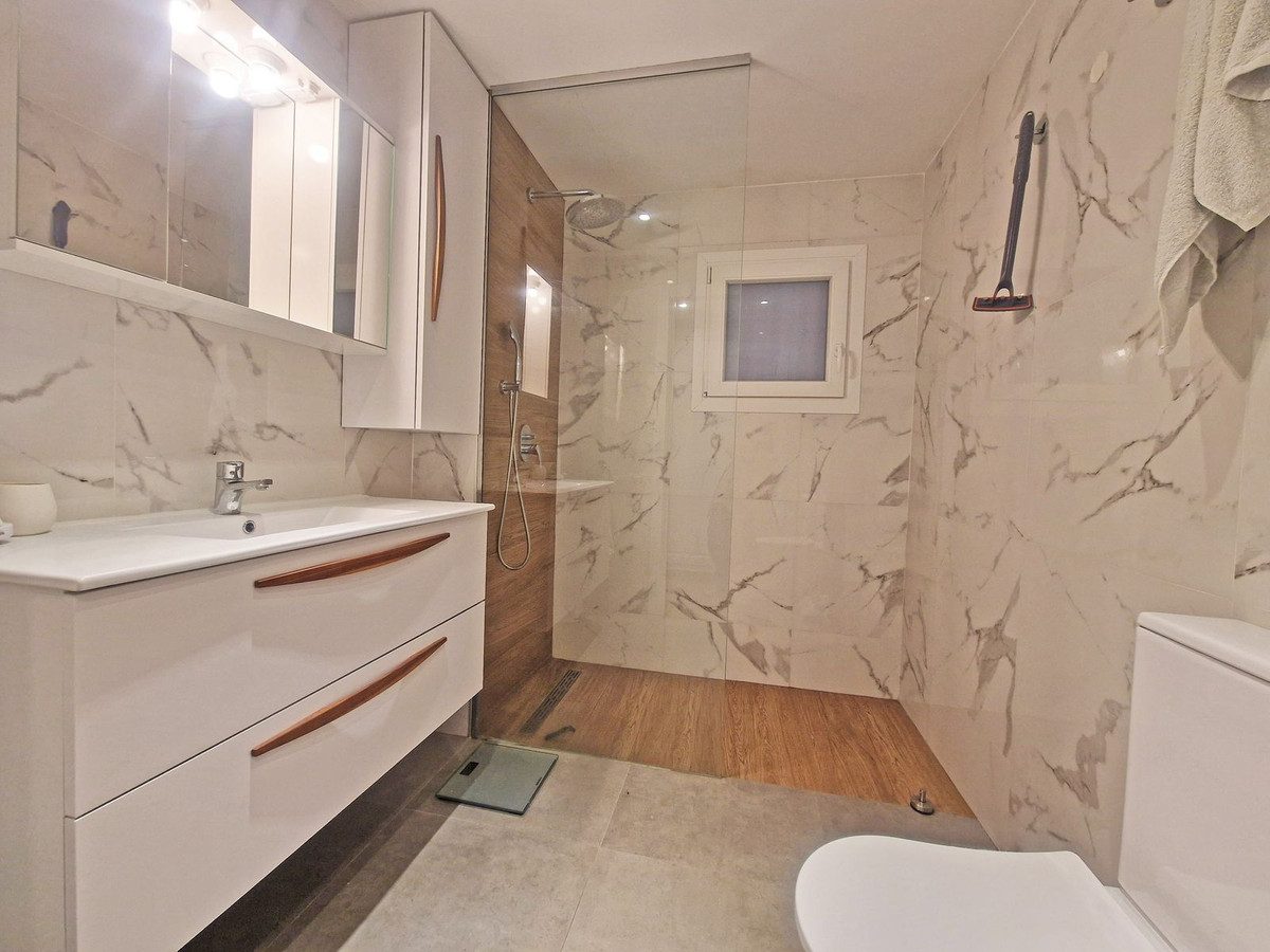 Ground Floor Apartment in Mijas, Costa del Sol – 3 beds – 395000 € - photo 25 of 38