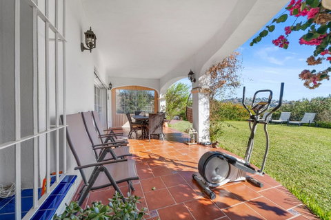 Detached Villa in Mijas, Costa del Sol – 4 beds – 975000 € - photo 6 of 40