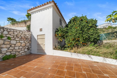Detached Villa in Mijas, Costa del Sol – 4 beds – 975000 € - photo 34 of 40