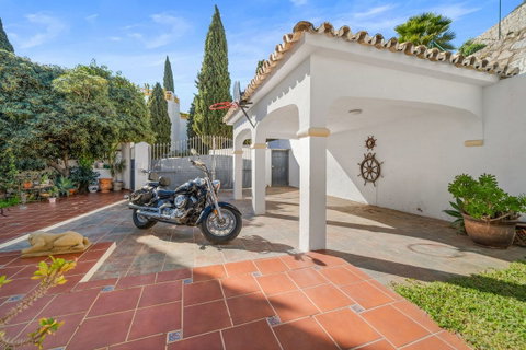 Detached Villa in Mijas, Costa del Sol – 4 beds – 975000 € - photo 36 of 40