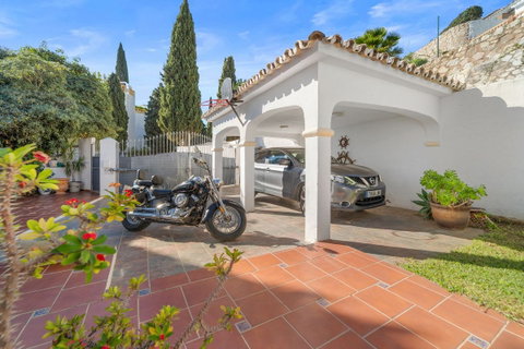 Detached Villa in Mijas, Costa del Sol – 4 beds – 975000 € - photo 37 of 40
