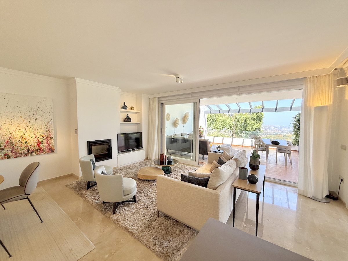 Middle Floor Apartment in Marbella, Costa del Sol – 3 beds – 535000 € - photo 3 of 34