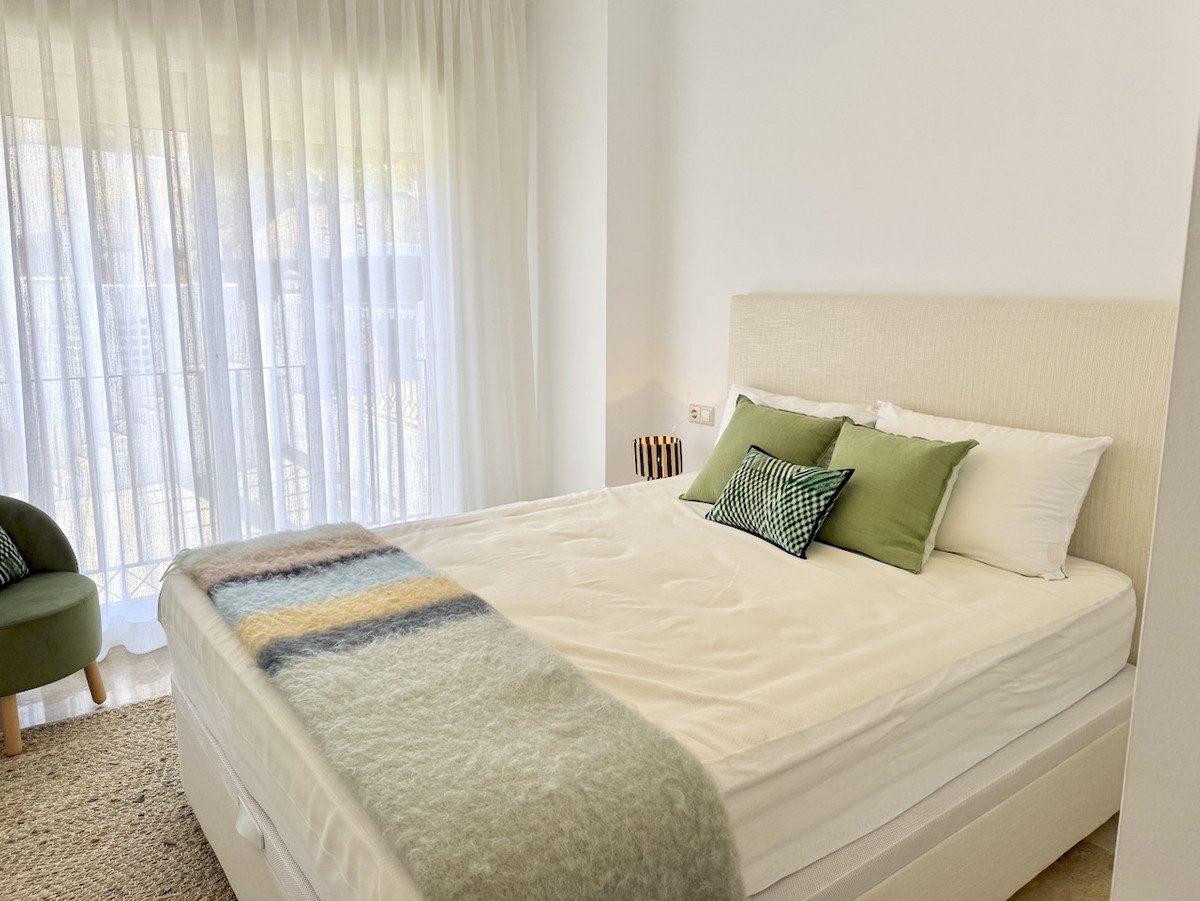 Middle Floor Apartment in Marbella, Costa del Sol – 3 beds – 535000 € - photo 21 of 34