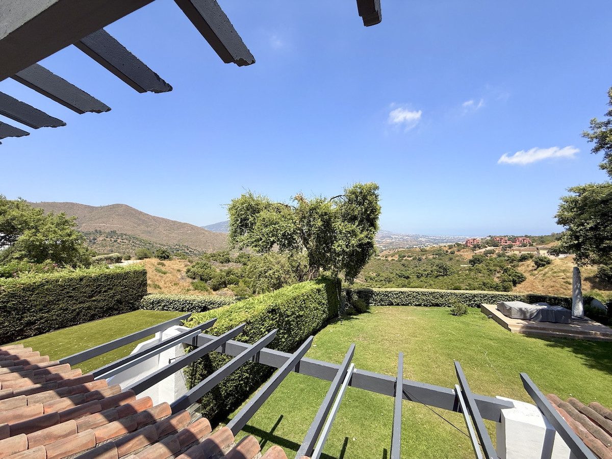Middle Floor Apartment in Marbella, Costa del Sol – 3 beds – 535000 € - photo 29 of 34