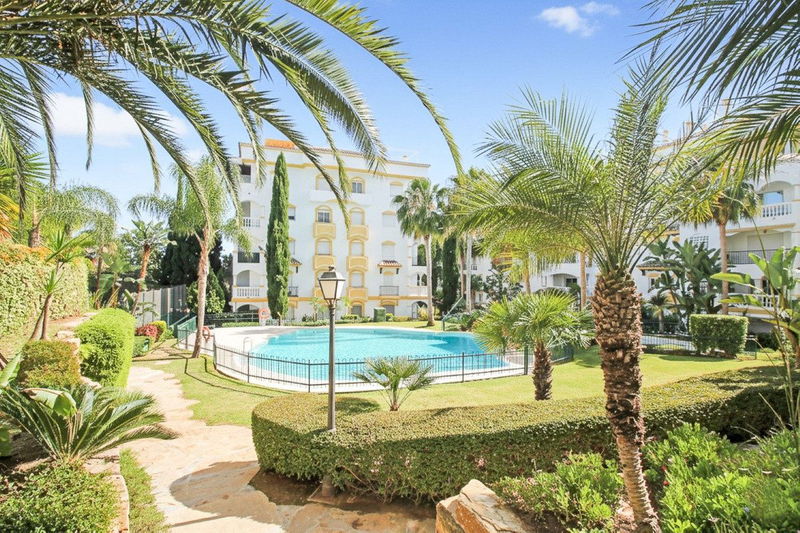 Middle Floor Apartment in Marbella, Costa del Sol – 2 beds – 525000 €
