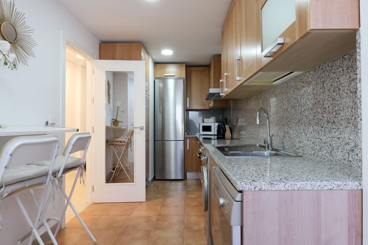 Ground Floor Apartment in Estepona, Costa del Sol – 2 beds – 349000 € - photo 10 of 29