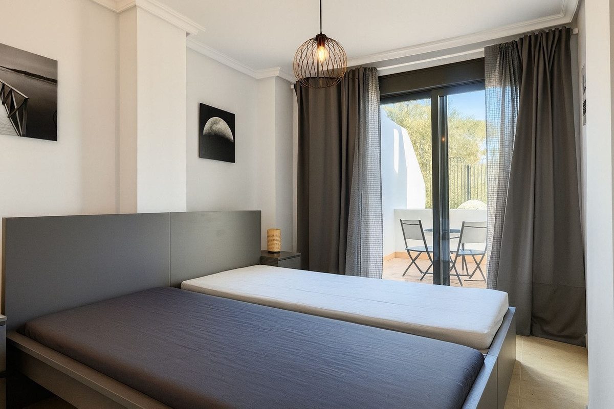 Ground Floor Apartment in Estepona, Costa del Sol – 2 beds – 349000 € - photo 16 of 29