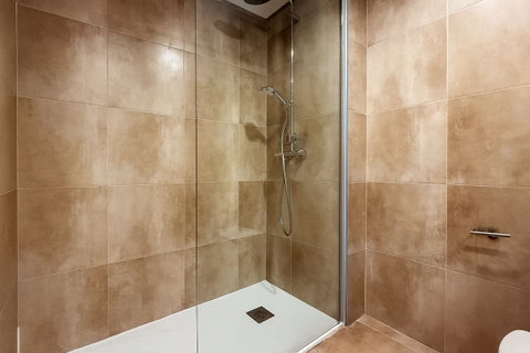 Ground Floor Apartment in Estepona, Costa del Sol – 2 beds – 349000 € - photo 17 of 29
