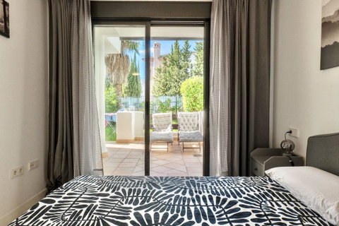 Ground Floor Apartment in Estepona, Costa del Sol – 2 beds – 349000 € - photo 21 of 29