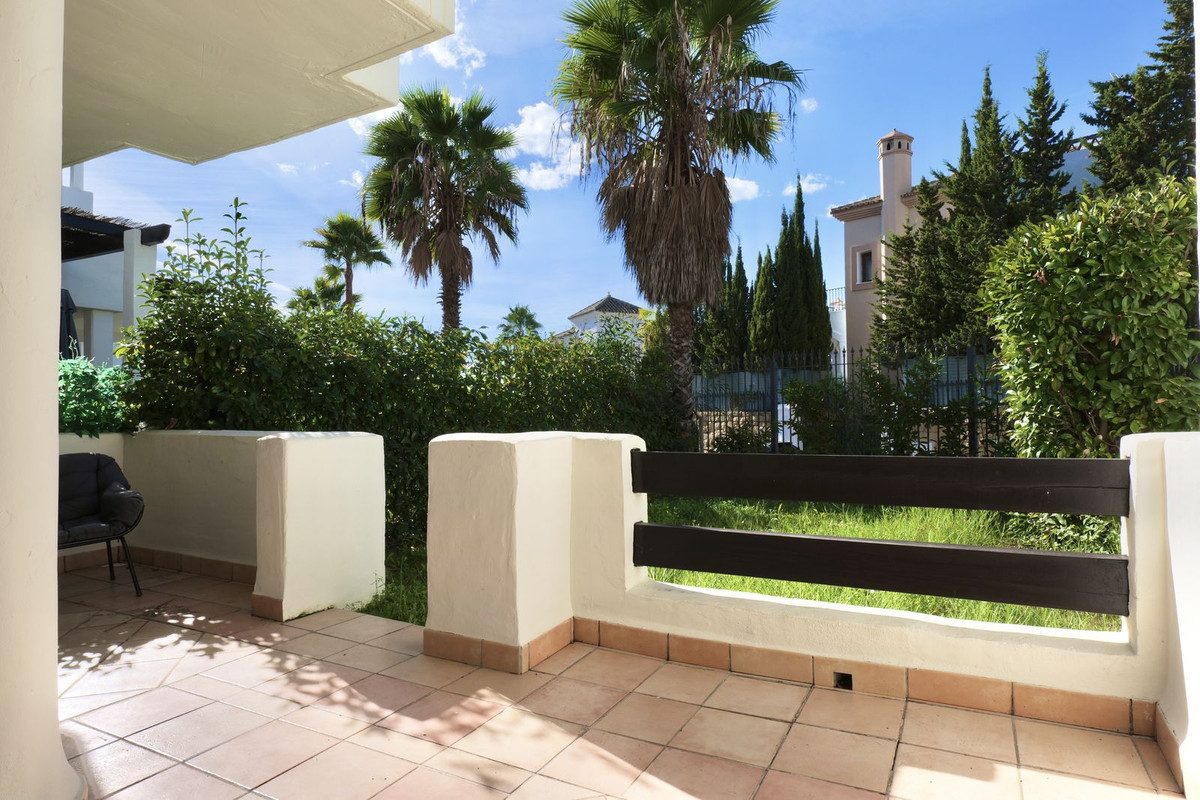 Ground Floor Apartment in Estepona, Costa del Sol – 2 beds – 349000 € - photo 28 of 29