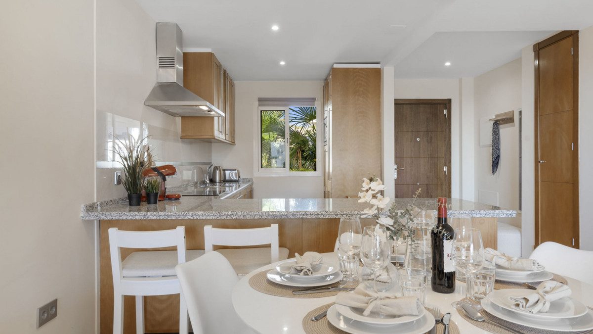 Middle Floor Apartment in Torremolinos, Costa del Sol – 2 beds – 575000 € - photo 5 of 22