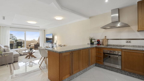 Middle Floor Apartment in Torremolinos, Costa del Sol – 2 beds – 575000 € - photo 6 of 22