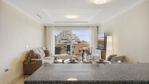 Middle Floor Apartment in Torremolinos, Costa del Sol – 2 beds – 575000 € - photo 7 of 22
