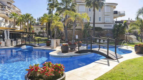 Middle Floor Apartment in Torremolinos, Costa del Sol – 2 beds – 575000 € - photo 20 of 22