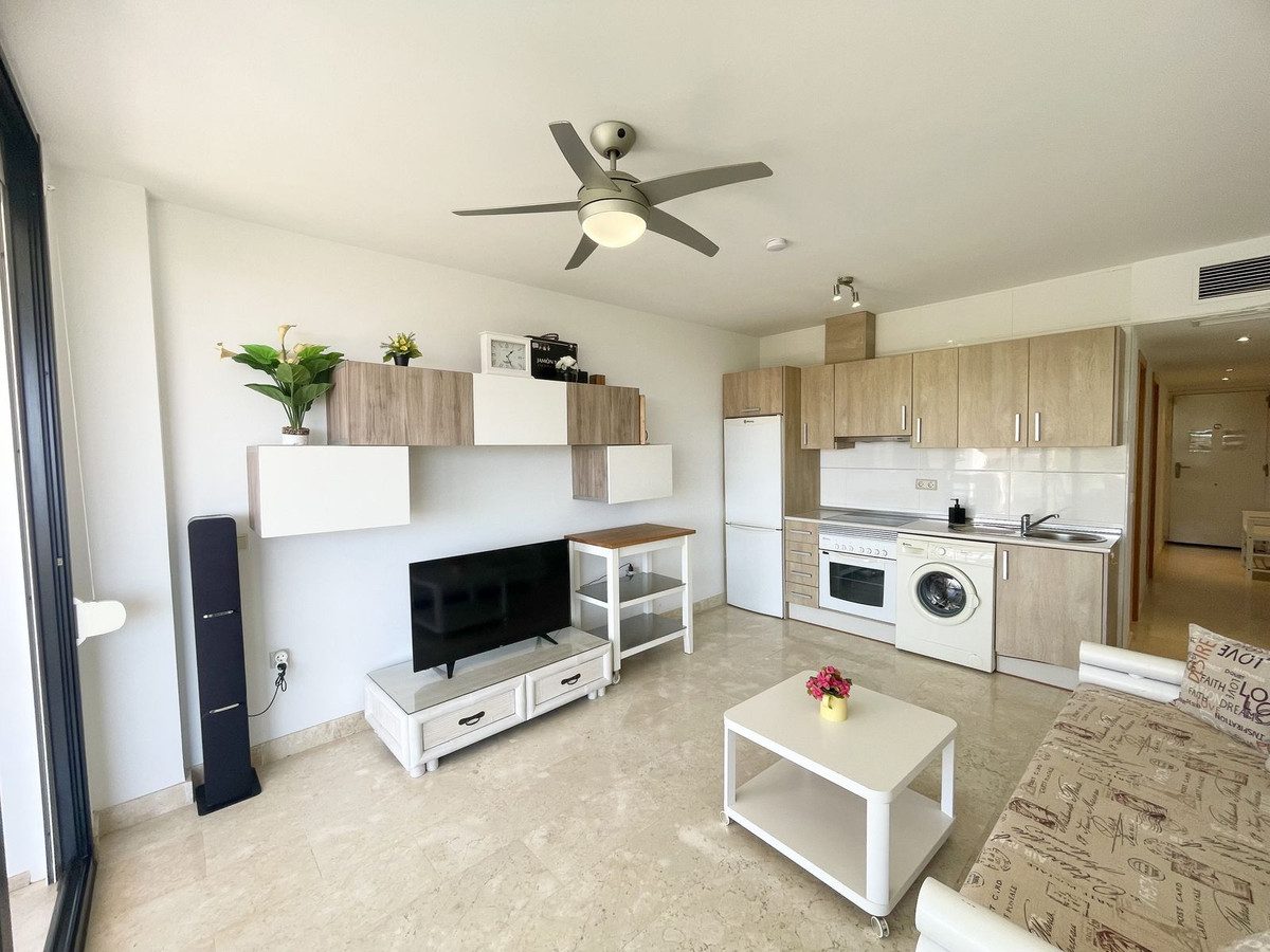 Middle Floor Apartment in Torremolinos, Costa del Sol – 1 beds – 210000 € - photo 7 of 18
