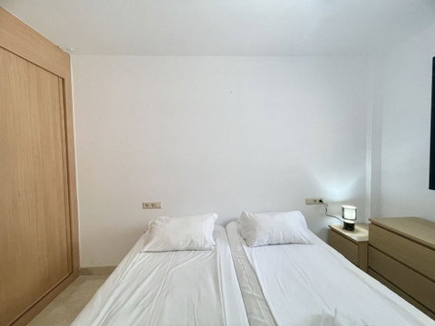 Middle Floor Apartment in Torremolinos, Costa del Sol – 1 beds – 210000 € - photo 12 of 18
