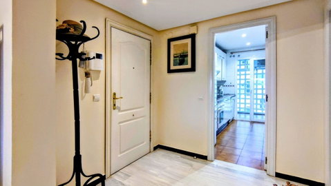 Middle Floor Apartment in Marbella, Costa del Sol – 2 beds – 799000 € - photo 14 of 39