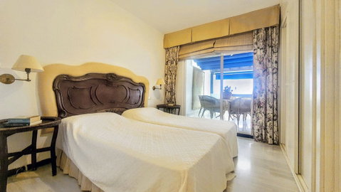 Middle Floor Apartment in Marbella, Costa del Sol – 2 beds – 799000 € - photo 18 of 39
