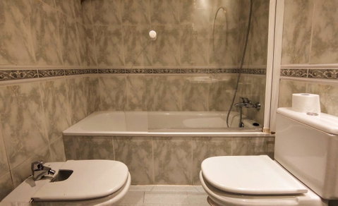 Middle Floor Apartment in Marbella, Costa del Sol – 2 beds – 799000 € - photo 28 of 39