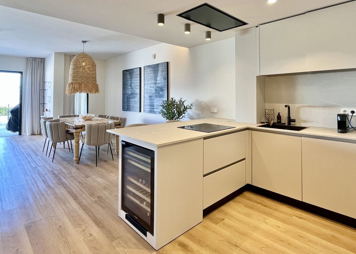 Townhouse in Marbella, Costa del Sol – 3 beds – 850000 € - photo 13 of 37