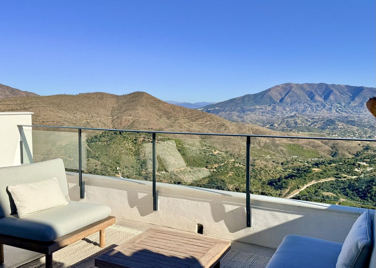 Townhouse in Marbella, Costa del Sol – 3 beds – 850000 € - photo 31 of 37