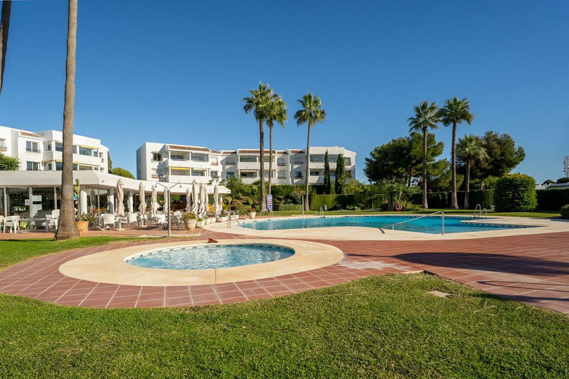 Middle Floor Apartment in Torremolinos, Costa del Sol – 2 beds – 285000 €