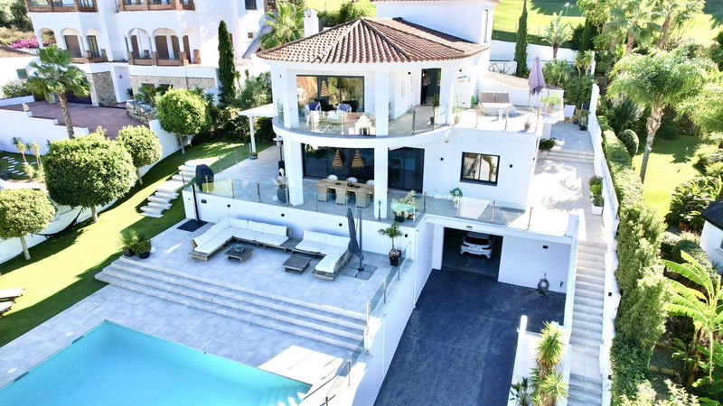Detached Villa in Mijas, Costa del Sol – 4 beds – 2395000 €