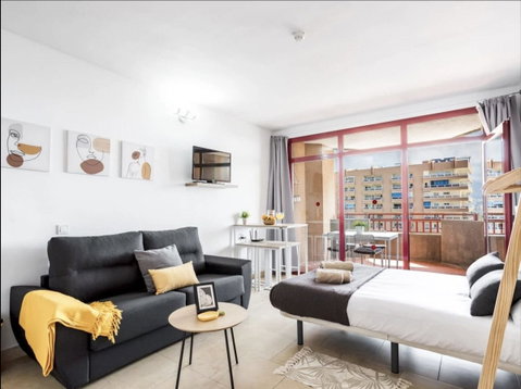 Middle Floor Studio in Fuengirola, Costa del Sol – 0 beds – 249000 € - photo 5 of 16