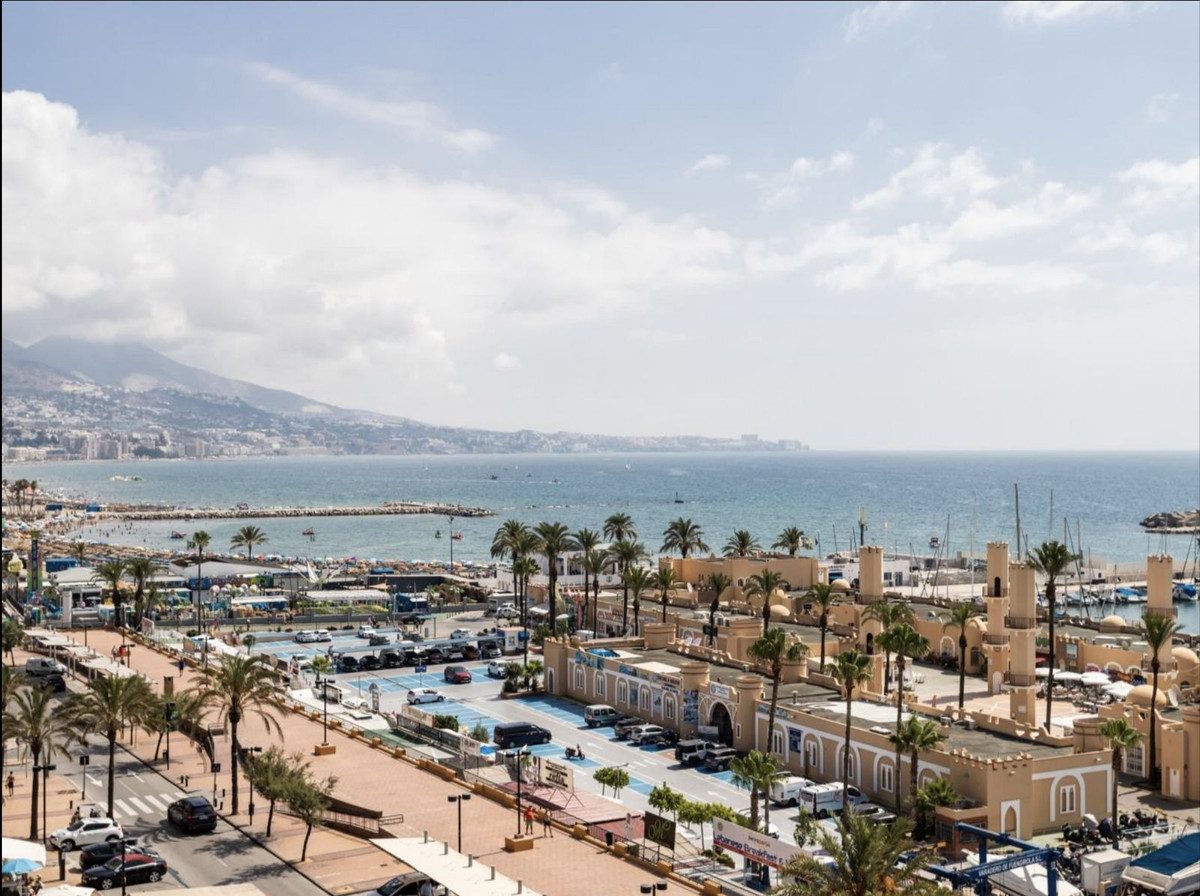 Middle Floor Studio in Fuengirola, Costa del Sol – 0 beds – 249000 € - photo 15 of 16