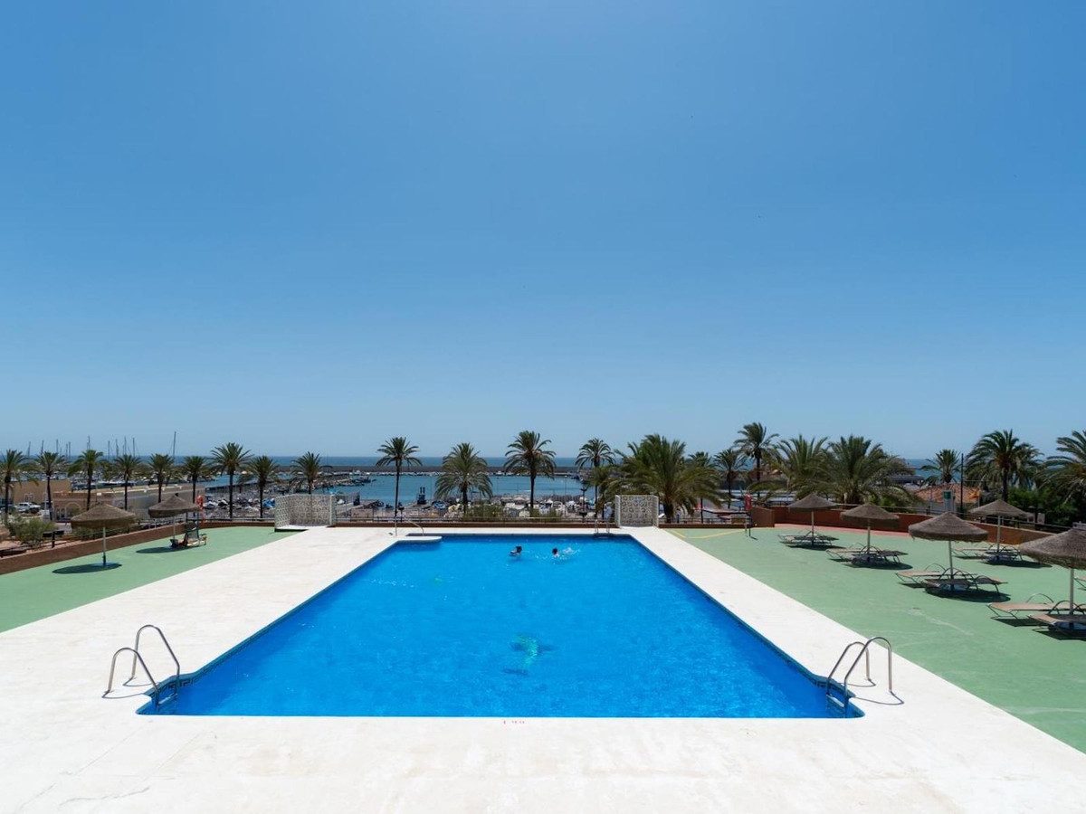 Middle Floor Studio in Fuengirola, Costa del Sol – 0 beds – 249000 € - photo 16 of 16