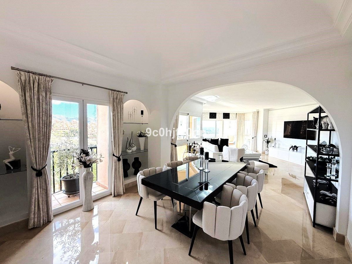 Penthouse in Torremolinos, Costa del Sol – 2 beds – 695000 € - photo 13 of 38