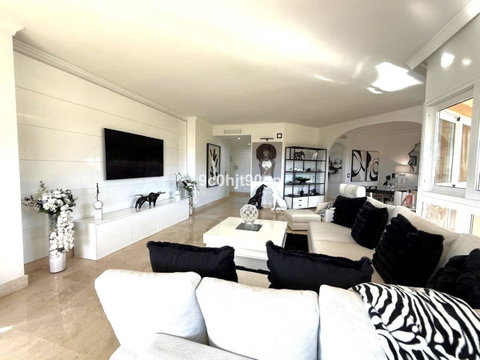 Penthouse in Torremolinos, Costa del Sol – 2 beds – 695000 € - photo 14 of 38