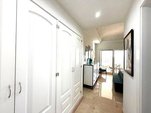 Penthouse in Torremolinos, Costa del Sol – 2 beds – 695000 € - photo 16 of 38