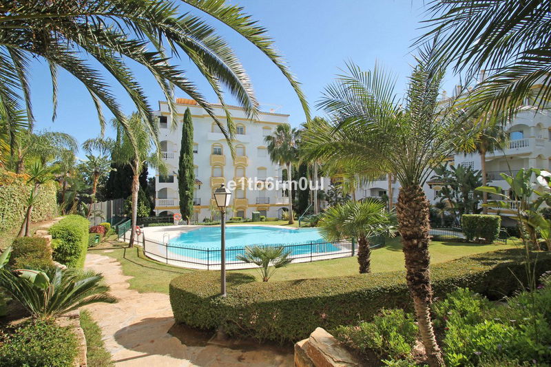 Middle Floor Apartment in Torremolinos, Costa del Sol – 2 beds – 525000 €