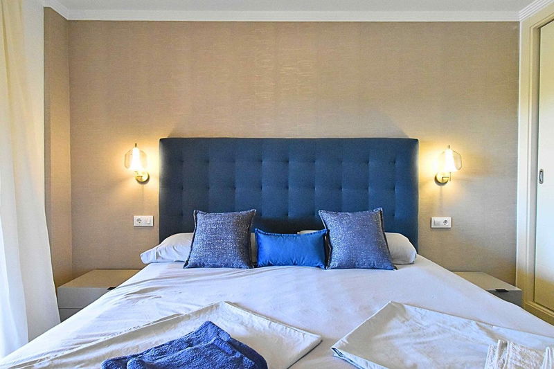 Middle Floor Apartment in Casares, Costa del Sol – 2 beds – 395000 €