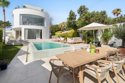Detached Villa in Marbella, Costa del Sol – 3 beds – 1595000 € - photo 3 of 31