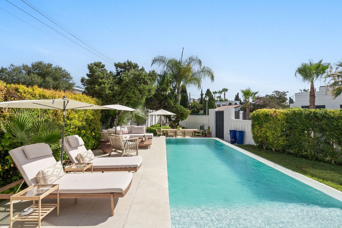 Detached Villa in Marbella, Costa del Sol – 3 beds – 1595000 € - photo 5 of 31