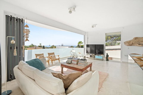Detached Villa in Marbella, Costa del Sol – 3 beds – 1595000 € - photo 9 of 31