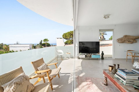 Detached Villa in Marbella, Costa del Sol – 3 beds – 1595000 € - photo 10 of 31